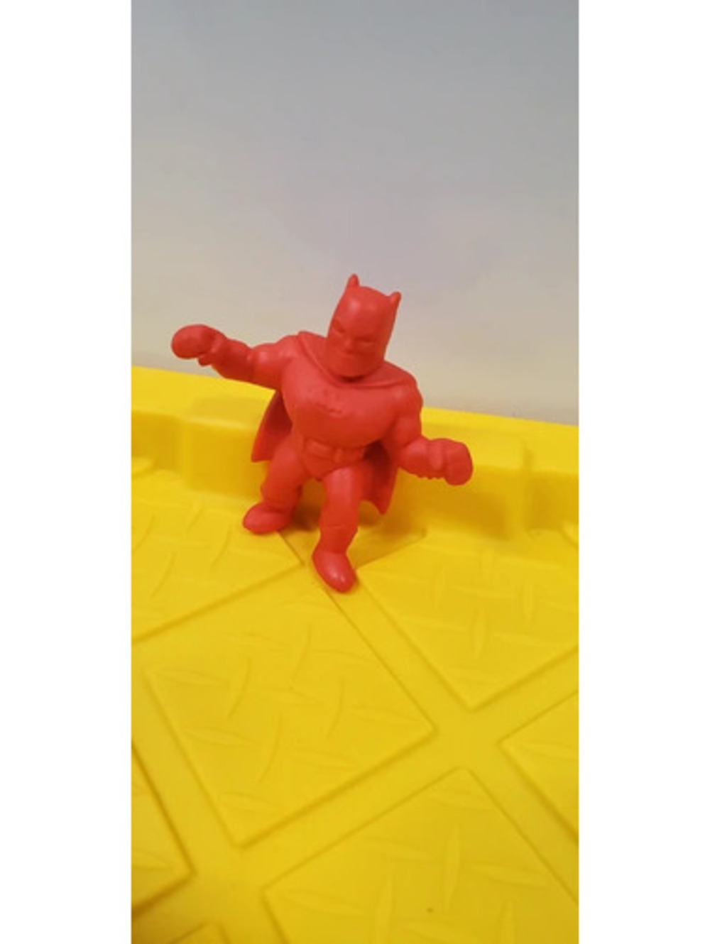 Wendy's DC Super Heroes Kids Meal Mini Figure Red Batman Toy